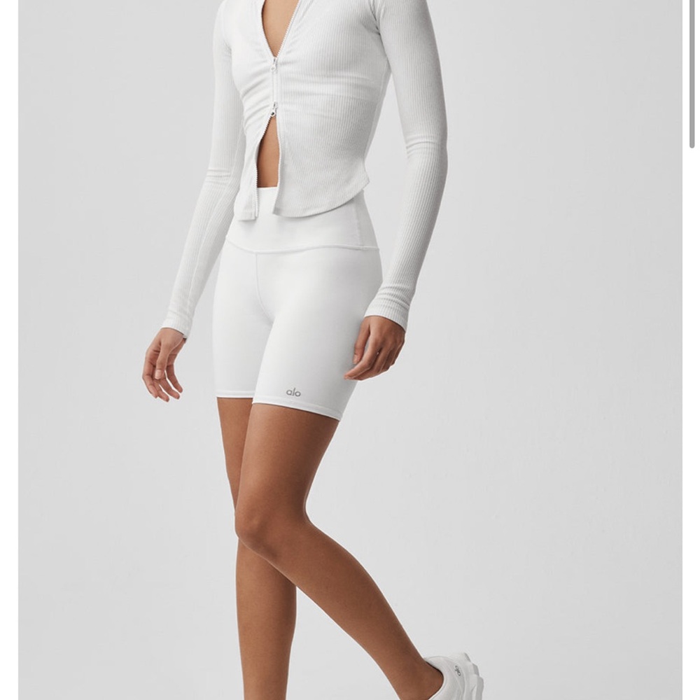 Alo High-Waist Airbrush White Bike Shorts